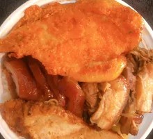 Longjiang Pig Trotter and Black Pepper Chicken Rice