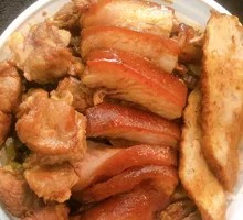 Longjiang Pig Trotter and Spare Ribs Rice