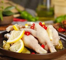 Lemon Pickled Chicken Feet