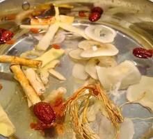 Five-Fingered Mulberry and Sea Coconut Soup Base