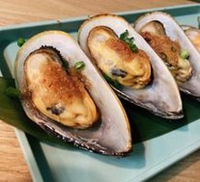 Garlic Roasted Mussels