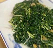 Stir-fried Hemp Leaves