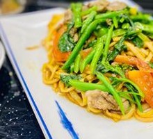 Beef Stir-Fried Rice Noodles