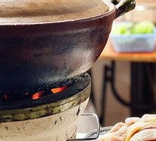 Charcoal-Grilled Chicken Pot