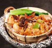 Braised Chicken Rice with Dried Mushrooms