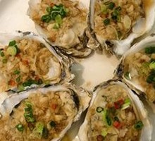Steamed Oysters with Garlic