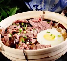 Egg and Beef Claypot Rice