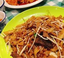 Signature Dry-Fried Beef Rice Noodles