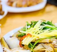 Crispy Bean Sprouts with Squid and Wasabi Dressing