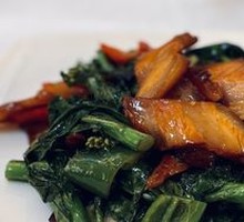 Bok Choy Stir-Fried with Barbecue Pork