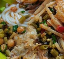 Stir-Fried Snail Noodles