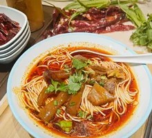 Beef and Beef Tendon Yangzhou Noodles