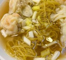 Fresh Shrimp and Crab Dumpling Noodles