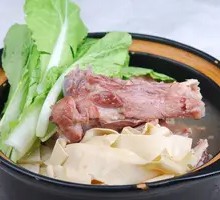 Pork Shank with Hengyang Fresh Noodles