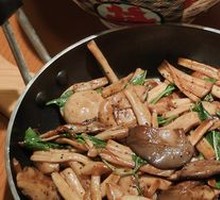 Pan-Fried Three Mushrooms with Olive Oil