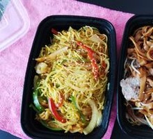 Singapore-style Fried Rice Noodles