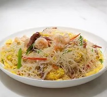 Fried Rice Noodles with Egg
