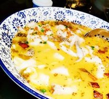 Boneless Sichuan-style Pickled Cabbage and Perch