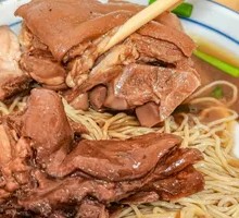 Pork Knuckle Noodles