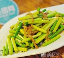 Stir-fried Garlic Shoots with Pork