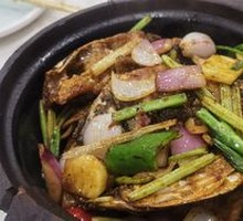 Stir-fried Fish Head Pot