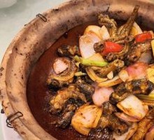 Stir-fried Eel in Clay Pot