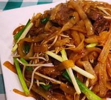 Dry-Fried Beef Rice Noodles
