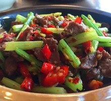 Stir-Fried Beef with Celery