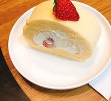Strawberry Cake Roll