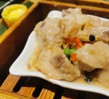 Golden and Silver Garlic Steamed Pork Ribs