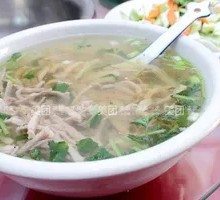 Fresh Meat Noodle Soup with Rice