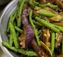Minced Meat Stir-Fried Green Beans and Eggplant