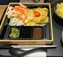 Signature Hainanese Chicken Rice