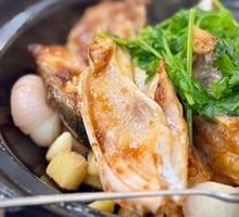 Stewed Fish Head in Clay Pot