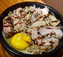 Black Pepper Chicken Stone Pot Rice/Udon