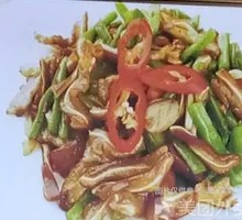 Green Pepper Stir-fried Pig Ear