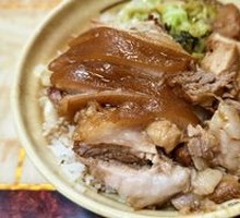 Pork Trotter and Meat Roll Rice