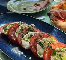 Tomato Mozzarella Salad