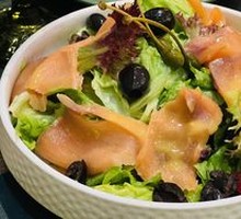Smoked Salmon Vegetable Salad