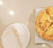 Durian Pizza with Free Classic Pizza