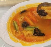 Golden Soup Papaya with Fish Maw