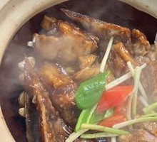 Stewed Fish Head in Clay Pot