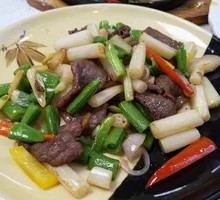 Lotus Stem Stir-Fried with Beef