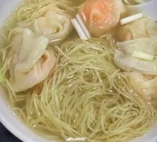 Fresh Shrimp and Crab Roe Wonton Noodles