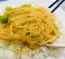 Stir-fried Green Pepper and Potato Noodles with Rice