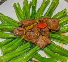 Beef Stir-Fried with Seasonal Vegetables
