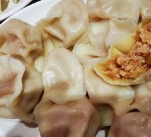 Fresh Pork Dumplings with Chinese Cabbage
