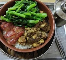 Cured Sausage and Chicken Rice