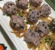 Steamed Pork Balls with Congee Cabbage
