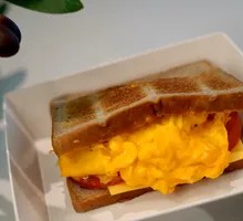 Tuna and Egg Sandwich